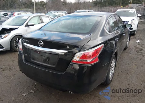 2015 Nissan Altima 2.5 S z USA, uszkodzony, nr VIN 1N4AL3AP6FC186035